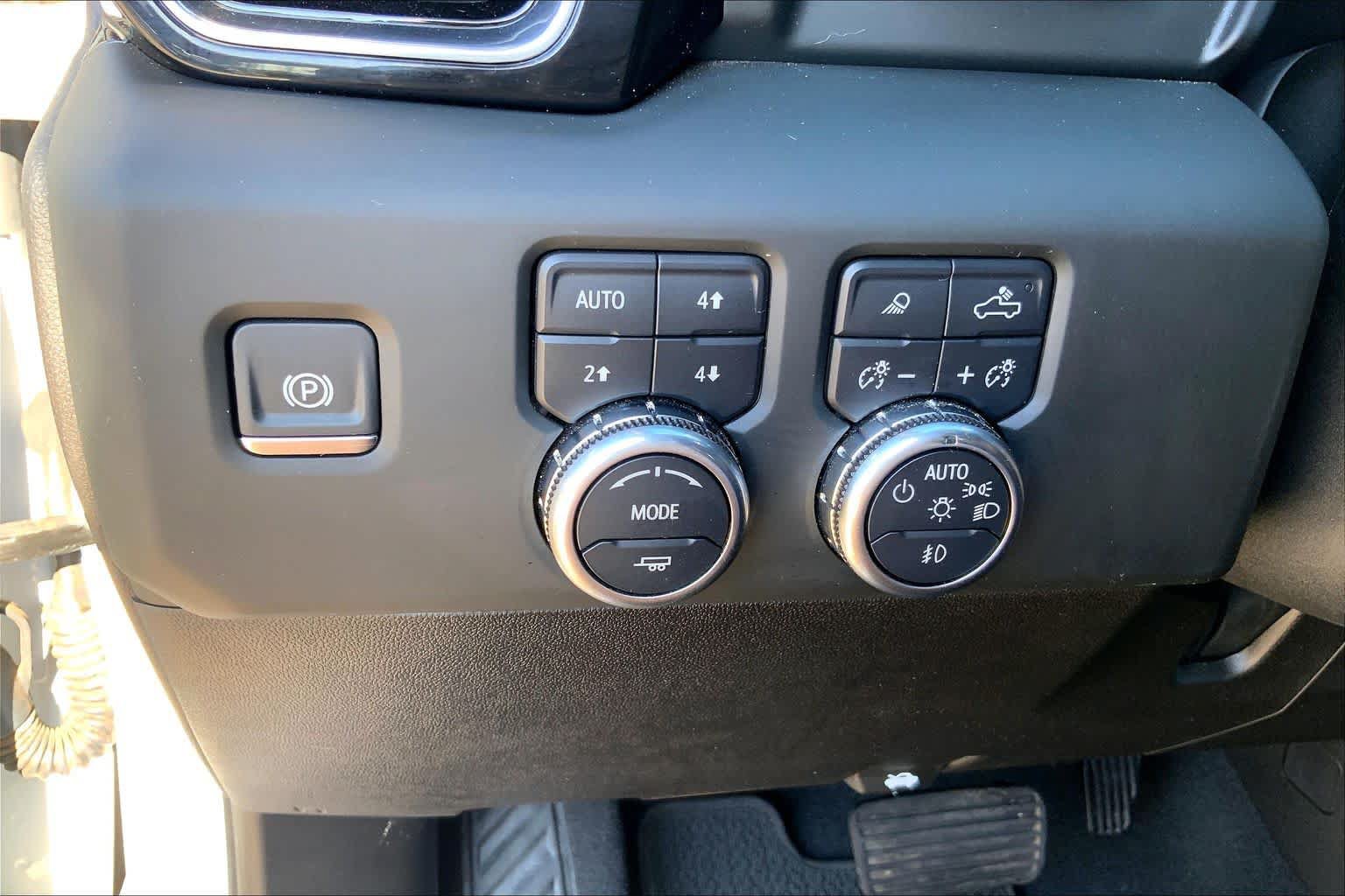 Certified 2025 GMC Sierra 2500 Denali w/ Denali Reserve Package AWD/4WD image 31