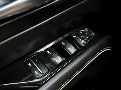 Used 2021 Cadillac Escalade Sport Platinum w/ LPO, ONYX Package image 33