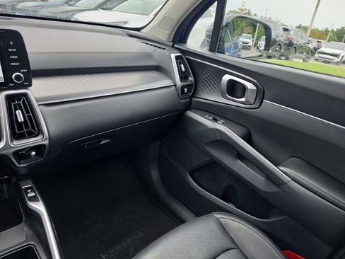 Used 2023 Kia Sorento S FWD image 8