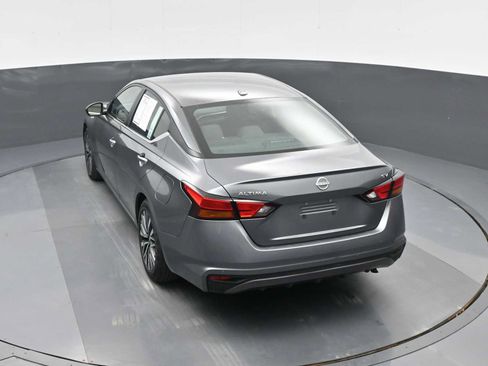 Used 2024 Nissan Altima 2.5 SV image 24