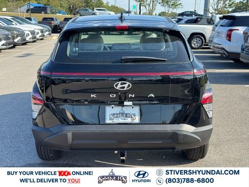 New 2026 Hyundai Kona SE image 12