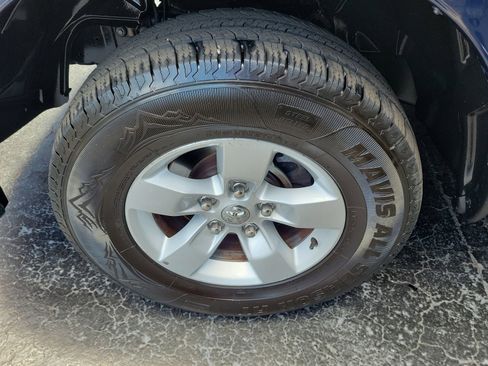 Used 2021 RAM 1500 Classic SLT AWD/4WD image 7
