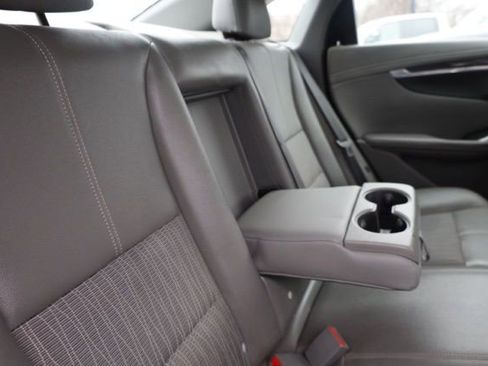 Used 2018 Chevrolet Impala LS image 32