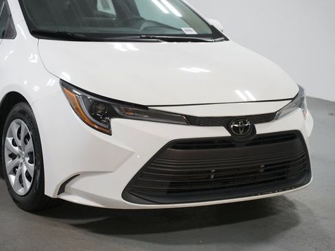 Certified 2024 Toyota Corolla LE image 4
