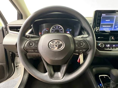 Used 2022 Toyota Corolla LE image 17