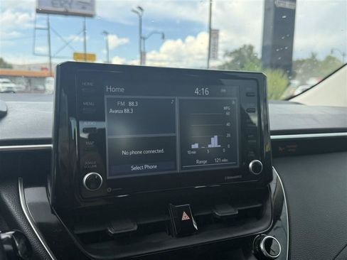 Used 2022 Toyota Corolla LE FWD image 24