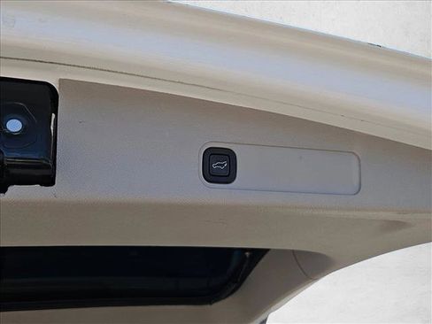 Used 2009 Chevrolet Tahoe LT w/ Luxury Package image 7