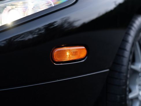 Used 2005 Ford GT RWD image 16