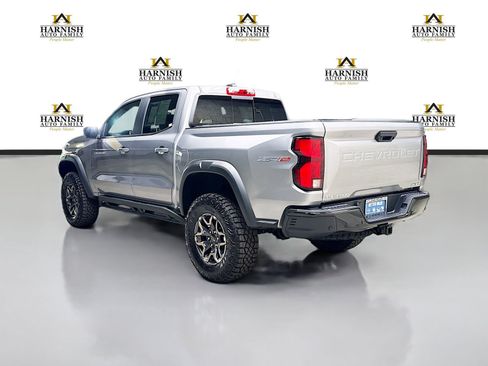 Used 2026 Chevrolet Colorado ZR2 w/ Technology Package AWD/4WD image 9