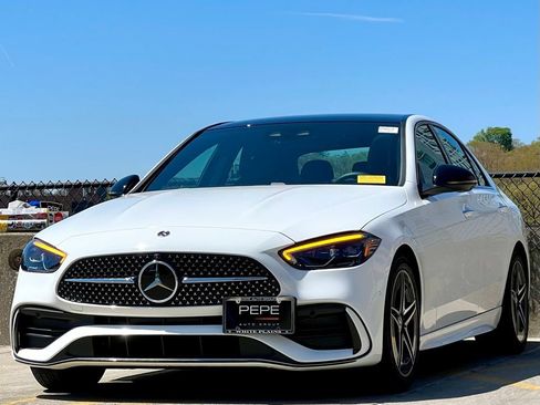 Used 2026 Mercedes-Benz C 300 4MATIC Sedan image 4