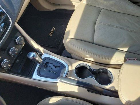Used 2013 Chrysler 200 Limited FWD image 25