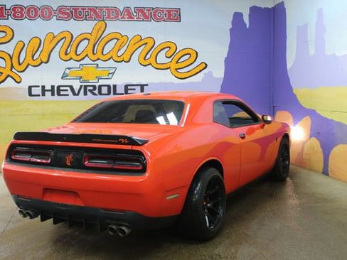 Used 2018 Dodge Challenger R/T w/ Blacktop Package image 8