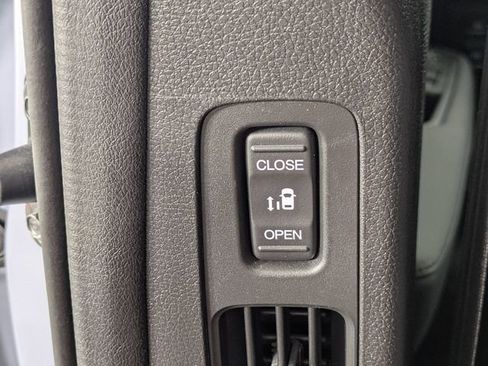 Used 2025 Honda Odyssey Sport-L image 26