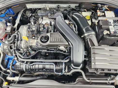 Used 2024 Volkswagen Jetta SE image 27