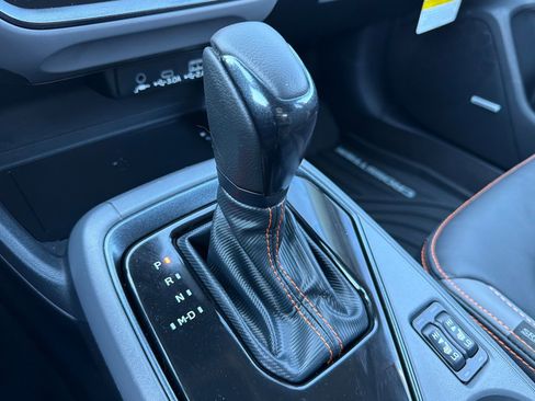 Used 2025 Subaru Crosstrek 2.5i Limited w/ Crosstrek Mirror Package image 22