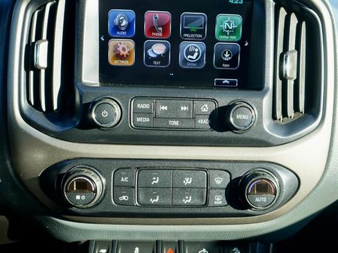 Used 2017 Chevrolet Colorado Z71 image 14