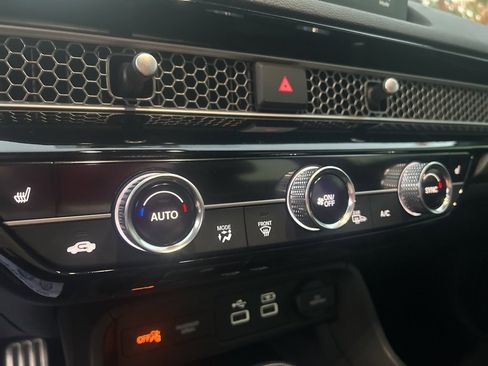 Used 2022 Honda Civic Sport Touring image 16