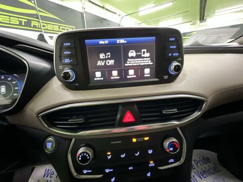 Used 2020 Hyundai Santa Fe SEL FWD image 20