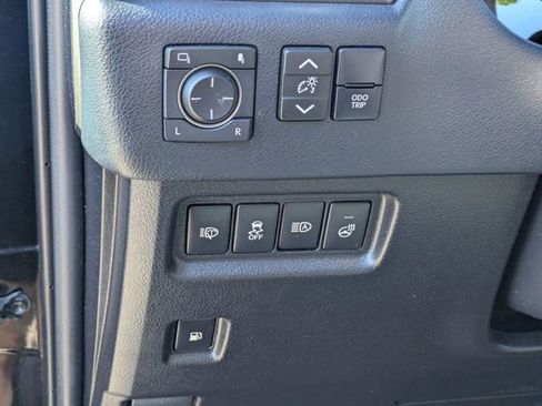 Used 2023 Lexus GX 460 Premium AWD/4WD image 15