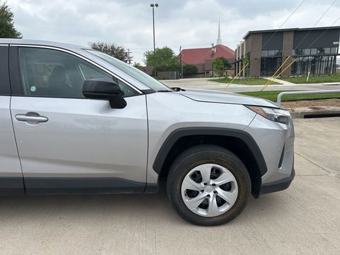 Used 2024 Toyota RAV4 LE AWD/4WD image 7