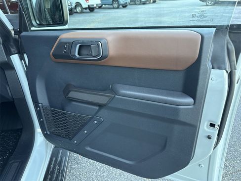 Used 2024 Ford Bronco Outer Banks image 15