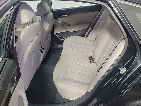 Used 2018 Hyundai Sonata Limited w/ Limited Ultimate Package 03 FWD image 16