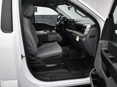 New 2026 Ford F250 XL w/ F-250 >10K GVWR Package image 22