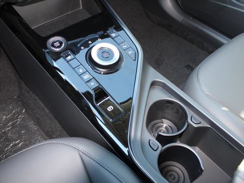 New 2025 Kia Niro EX w/ EX Cold Weather Package image 14