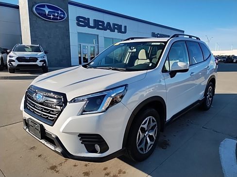 Certified 2023 Subaru Forester Premium image 2