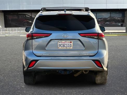 Used 2022 Toyota Highlander Platinum image 7