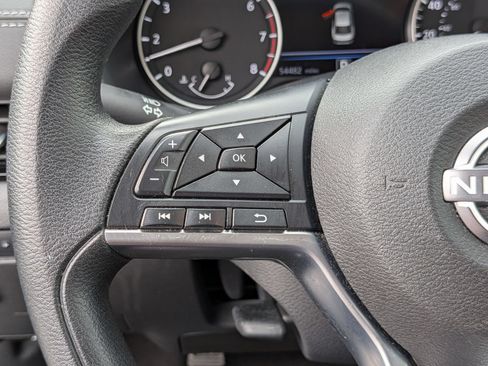 Used 2024 Nissan Sentra SV FWD image 18
