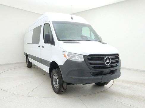 New 2025 Mercedes-Benz Sprinter 2500 image 2