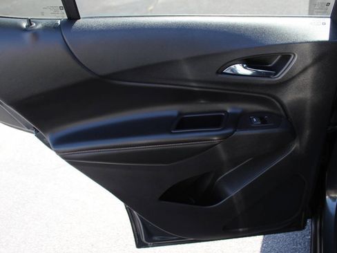 Used 2020 Chevrolet Equinox Premier image 17