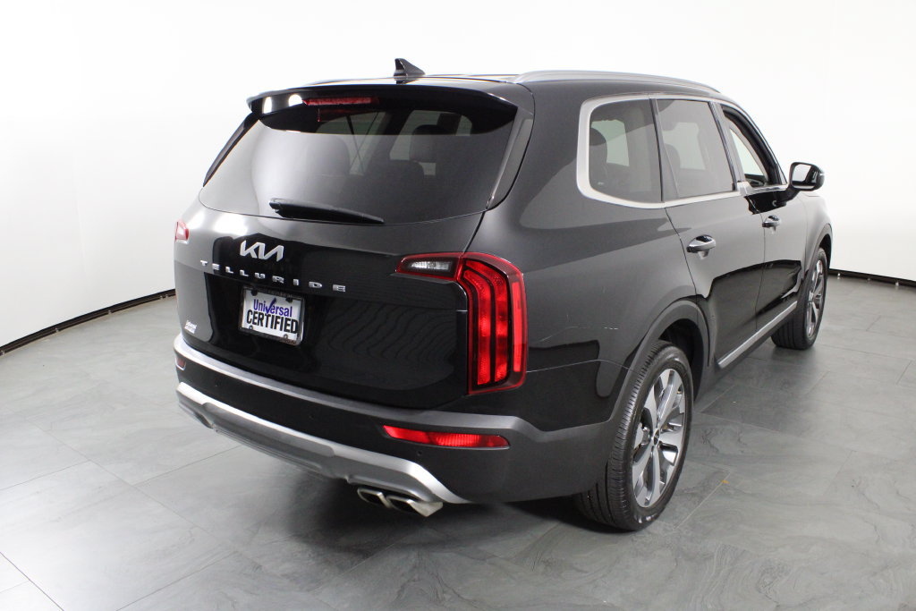 Used 2022 Kia Telluride S FWD image 3