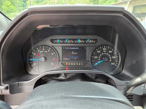 Used 2016 Ford F150 XL w/ Equipment Group 101A Mid RWD image 12