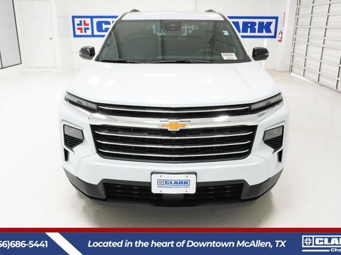 New 2026 Chevrolet Traverse LT w/ Driver Confidence Package image 2