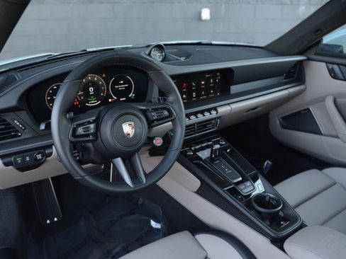 Certified 2025 Porsche 911 Carrera 4 GTS image 4