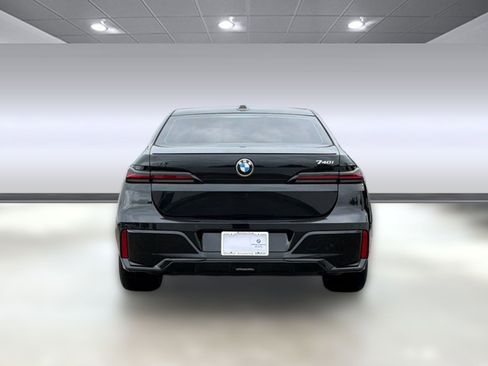Certified 2023 BMW 740i w/ Parking Assistance Package RWD image 9