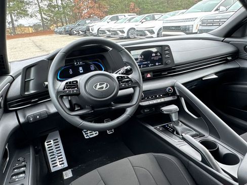 New 2026 Hyundai Elantra Sport image 13