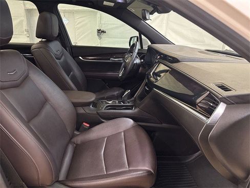 Used 2021 Cadillac XT6 Premium Luxury image 15