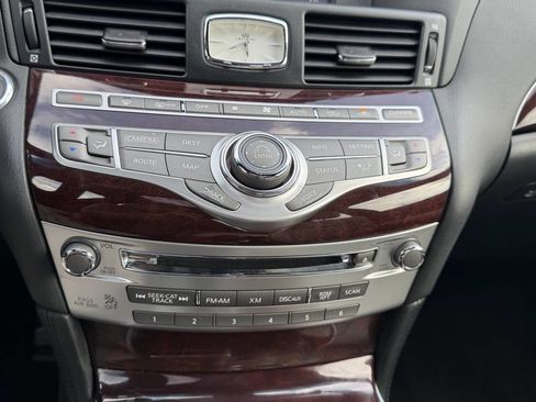 Used 2015 INFINITI Q70 3.7 w/ Sport Package image 15