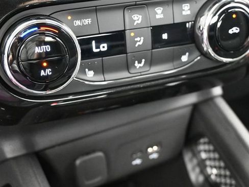 New 2026 Chevrolet TrailBlazer LT w/ Convenience Package FWD image 33