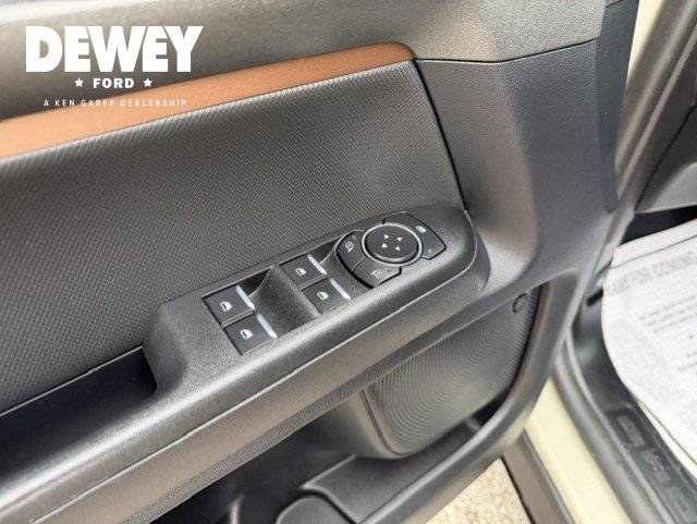 Used 2025 Ford Bronco Sport Outer Banks w/ Outer Banks Tech Package+ AWD/4WD image 11