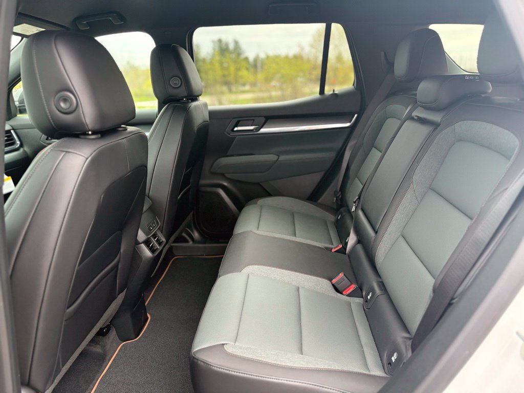 Used 2026 GMC Terrain AT4 w/ Convenience Package III AWD/4WD image 34