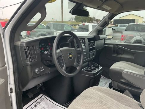 Used 2020 Chevrolet Express 3500 LT w/ LT Preferred Equipment Group image 12