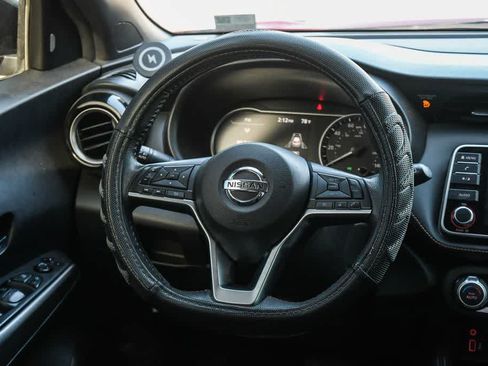 Used 2020 Nissan Kicks SR FWD image 13