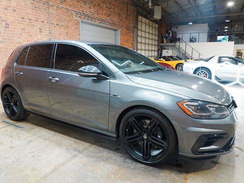 Used 2018 Volkswagen Golf R 4-Door AWD/4WD image 2