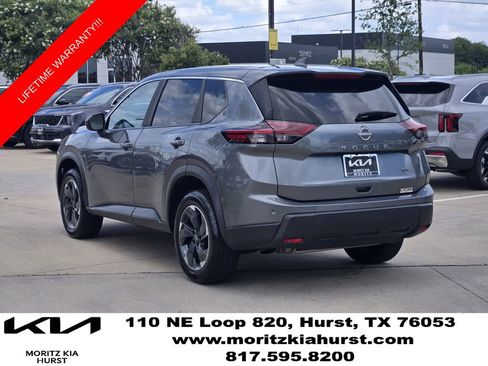 Used 2024 Nissan Rogue SV FWD image 3