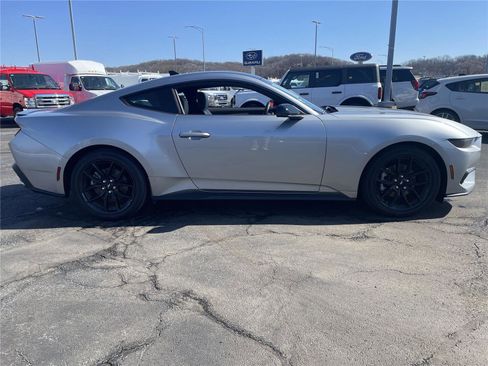 Used 2025 Ford Mustang Premium RWD image 6