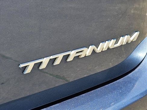 Used 2018 Ford Edge Titanium w/ Equipment Group 301A FWD image 19
